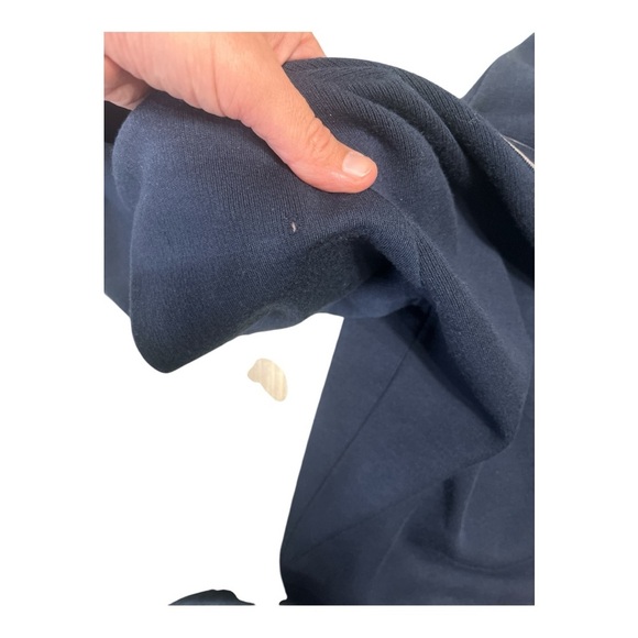 Elegant V-Neck Sweater in Deep Blue - Picture 7 of 8